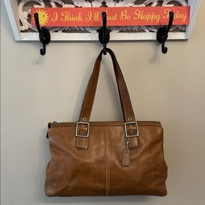 Coach Vintage Hamptons Buckle Soft Leather Tan Silvertone Shoulder Satchel Bag